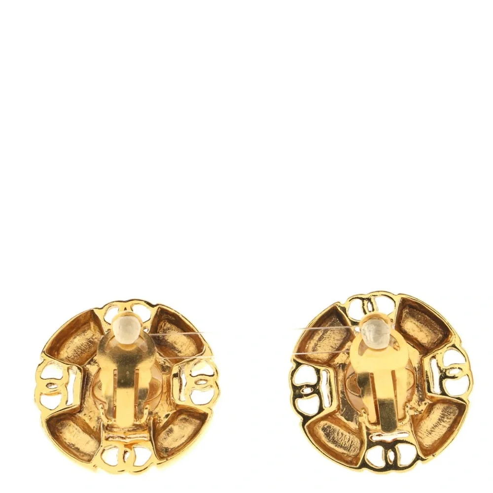 CHANEL clip vintage
